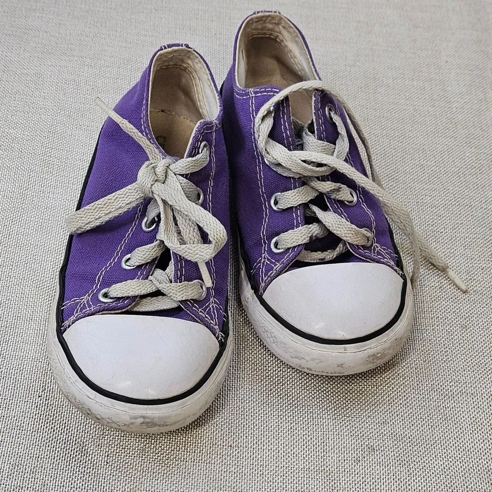 Converse Chuck Taylor All Star Low Top Purple Sneakers Infant Size 10 737837F